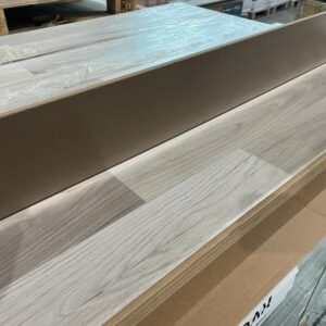 Laminate - 8 mm, 7,5 inch wide - AC3 - Gray Oak Laminate - BMB