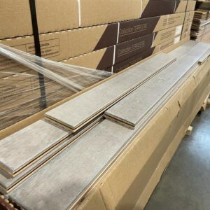 Hardwood - Canadian Hard Maple - Antique - 5 x 3/4" - Nordic - Mat- North Hardwood