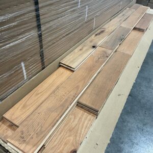 Hardwood - Canadian Red Oak - Colonial - 3 1/4 x 3/4" - Farwest - Oiled - Marteau