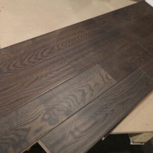 Engineered - Red Oak - Select - 5 x 3/4" - City Grey - Matte