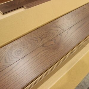 Engineered - Oak - Select - 5 x 3/4" - Wired Brushed