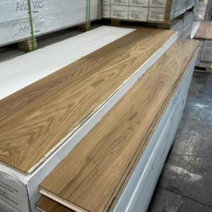 Engineered - European Oak 7,5 , 5/8 SAP Premium Natural Brushed Finish, Aria Vicci