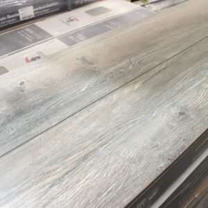 Floating - 1215mm x 195mm x 12.3mm - AC4 - TF6013