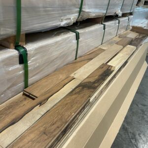 Hardwood - Brazilian Guajuvira - Millrun - 3 x 3/4" - Pecan - Natural Glossy 10%