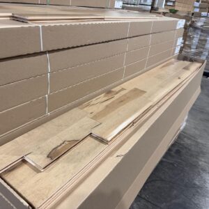 Hardwood - Maple - 3 1/4 x 3/4" - Bistro - Barili - Mat Finish