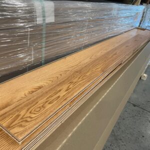 Hardwood - Red Oak - 4 1/4 x 3/4" - Natural - Distinction - Mat Finish