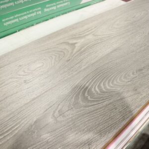 Floating - 1215mm x 195mm x 12.3mm - AC4 - TF6021