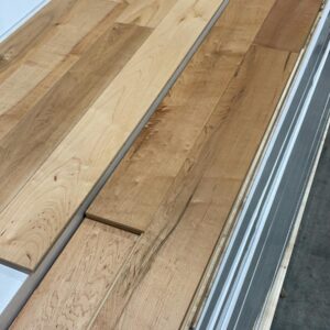 Engineered - Maple 4,5 Inch Engineered , 5/8 , Natural Mat Finish Aria Vicci