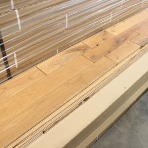 Hardwood - Oak - Colonial - 3 1/4 x 3/4" - Farwest - Oiled