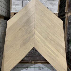 Engineered - Chevron White Oak - Real Wood - 5 Inch, 15 mm, 4 mm - 36 Inch - Naked - Brushed - 36 Inch - Plancher du Nord
