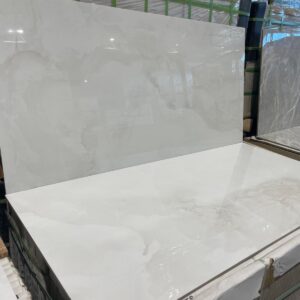 Rectified Porcelain Tile - 24 x 48 -Honey Onyx - Gloss Finish - Aria Vici