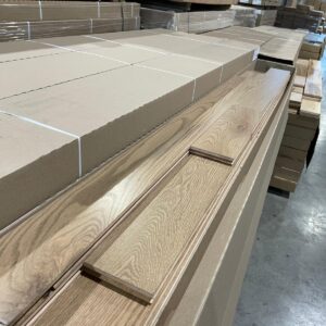 Hardwood - Red Oak - Boreal - 4 1/4 x 3/4" - Raphia - Mat Finish - Plancher Lauzon