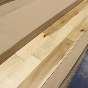 Hardwood - Silver Maple - Colonial - 3 1/4 x 3/4" - Natural - Satin