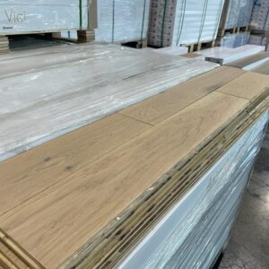 Engineered - White European Oak - 5 inch Wide , 5/8 , 3,5 mm wear Layer - Natural - Naked Brushed - Aria Vici
