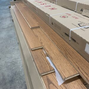Engineered - Red Oak Engineered 3 1/4, 5/8, Select Sand Color Mat Finish - Husky