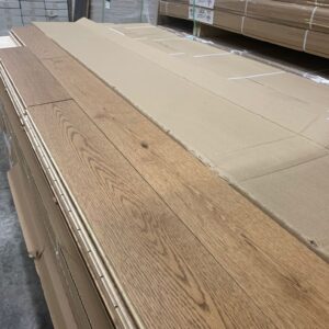 Engineered - red Oak 4 1/4 , 3/4 Econ Grade , Sahara Color Brished Finish