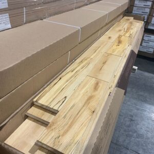 Hardwood - Birch - Rustic - 4 1/4 x 3/14 - Charactere Grade Very Rustic Natural -Mat finish