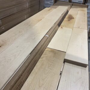 Hardwood - Maple - Hard Maple 5 Inch 3/4 - Very Rustic - Natural Mat