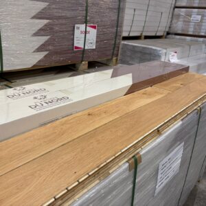 Engineered - White Oak - 6 Inch x 9/16 - 3mm Wear layer - Pacific Premium - Natural - Brushed